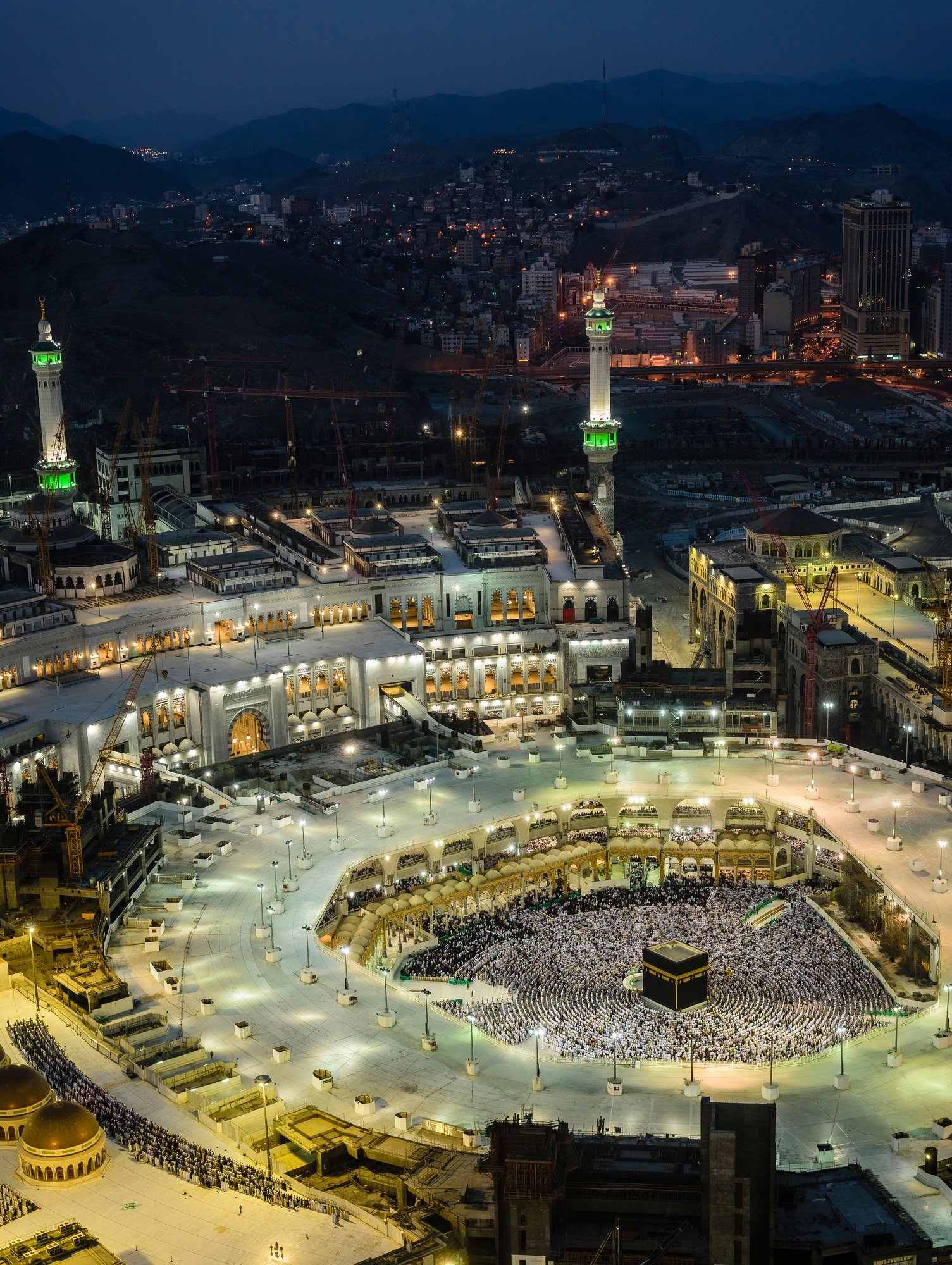 asesoría en extranjería en Valladolid asesoría en extranjería en Valladolid,permiso de residencia Valladolid,arraigo social y familiar Valladolid,nacionalidad española,traduccion jurada The Hajj annual Islamic pilgrimage to Mecca, night